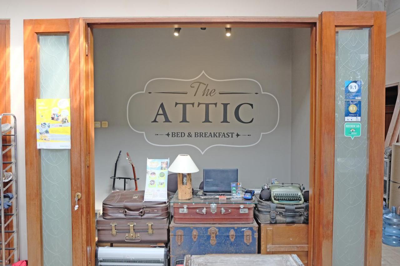 The Attic Bed & Breakfast Bandung Esterno foto